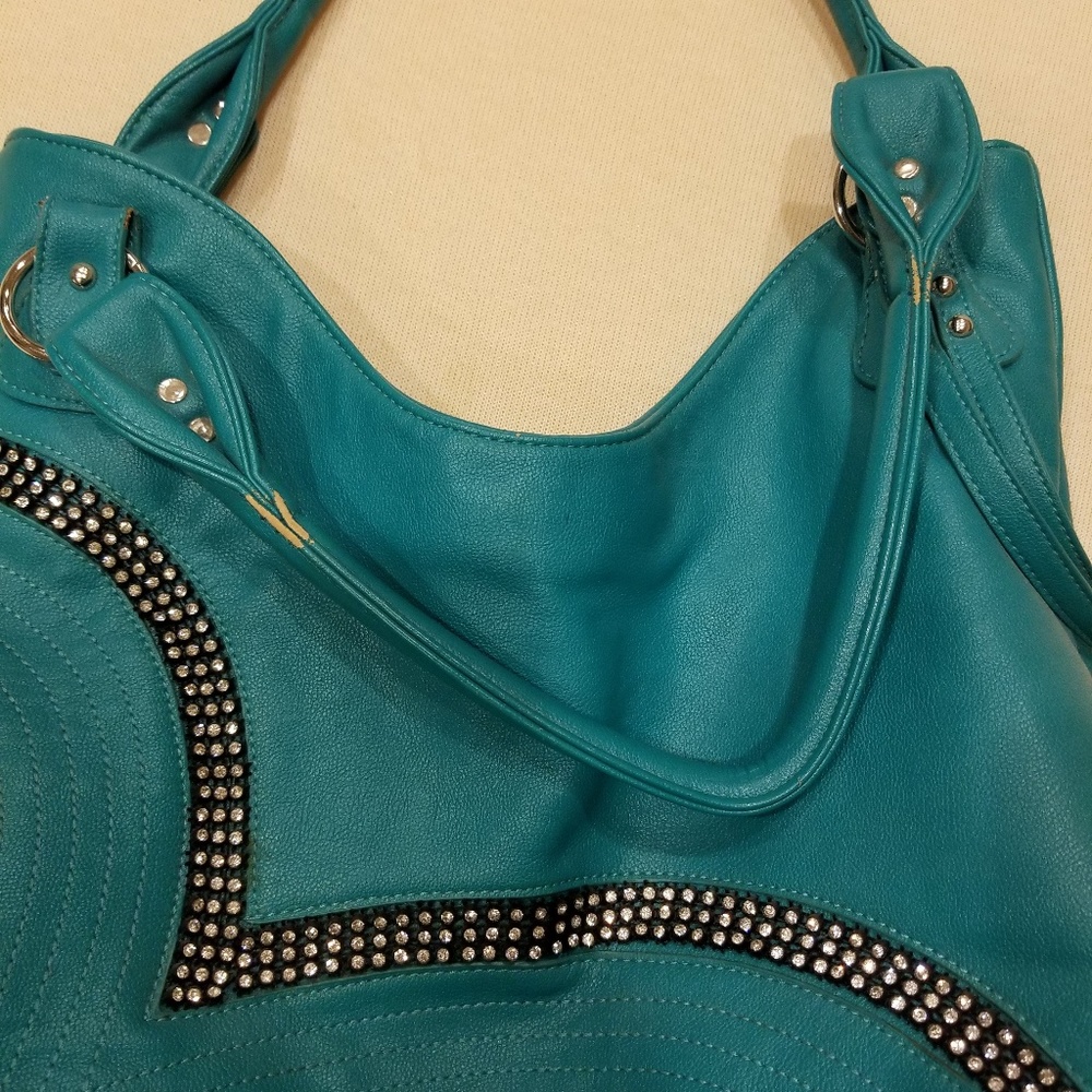Purse - Picture 2 of 7